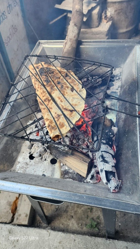 Tortilla asada en brasas de leña – Comedor Doña Martha